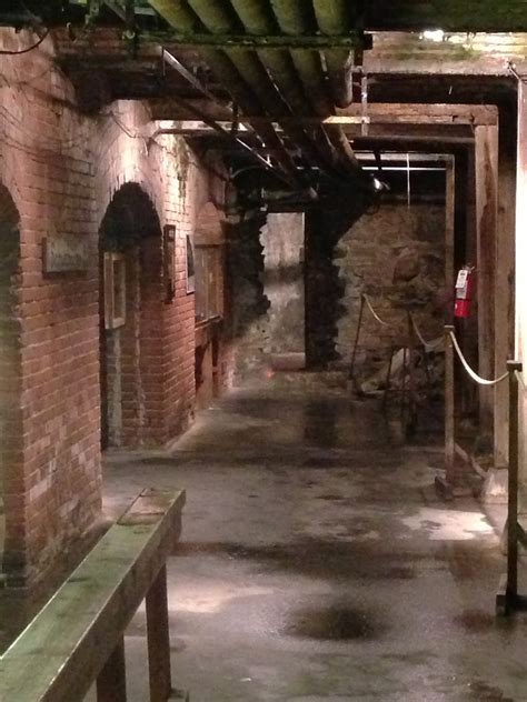 Old Things and New: Seattle Underground Tour