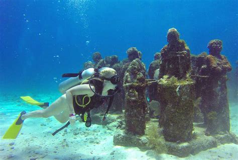 Magical Diving at the Cancun Underwater Museum