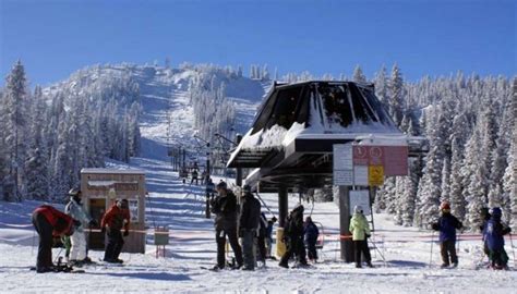 Anthony Lakes Mountain Resort • Ski Holiday • Reviews • Skiing