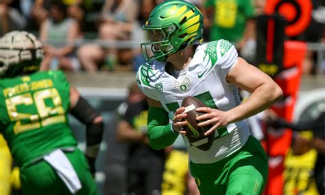 Oregon Football: Bo Nix named one of PFF’s potential draft risers