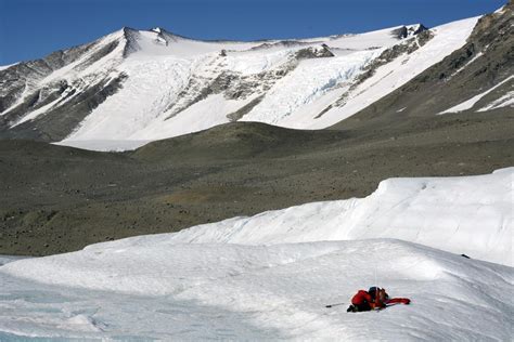 Antarctic Photo Library - Photo Details - taylor-glacier-blood-falls ...