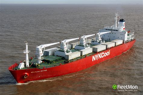 Photo of BRAZILIAN REEFER (IMO: 8300377, MMSI: 311447000, Callsign ...