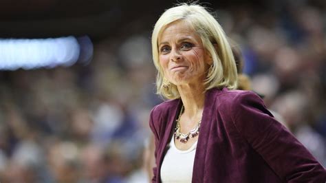 What Kim Mulkey's women's college basketball coaching move means for ...