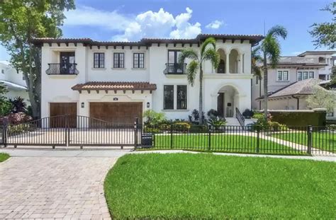 Former Tampa Bay Lightning star Ryan McDonagh is selling his Davis ...