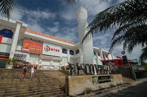 Discovery Shopping Mall Bali Pantai Kuta