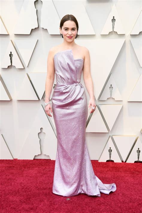 Emilia Clarke Is a Brunette Again on 2019 Oscars Red Carpet | Entertainment Tonight