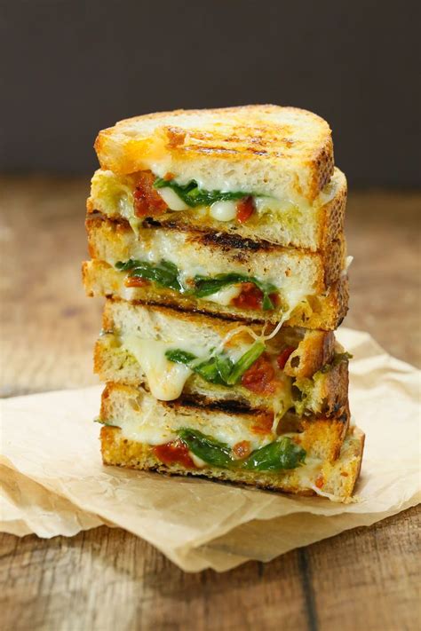 10 Gourmet Grilled Cheese Recipes | StyleCaster