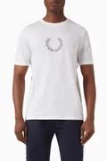 Buy Fred Perry White Reflective Laurel Wreath T-shirt in Cotton Jersey for MEN in UAE | Ounass