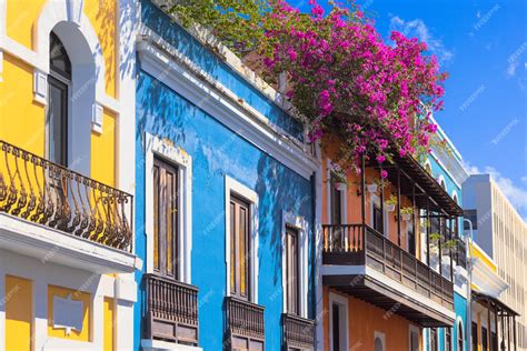 Premium Photo | Puerto rico colorful colonial architecture in historic ...