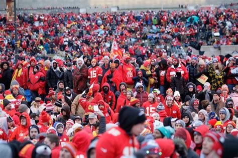 WATCH Kansas City Chiefs Super Bowl Parade: Free Live Stream, Time, TV, channel, route | Andy ...