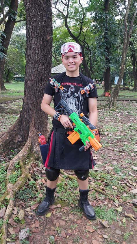 My first nerf battle at 28yo. Here's my outfit. Kilted Commando. : r/Nerf