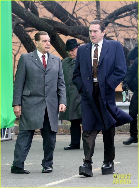 Here's How Robert De Niro Looks So Tall in 'The Irishman': Photo 4395446 | Al Pacino, Robert De ...