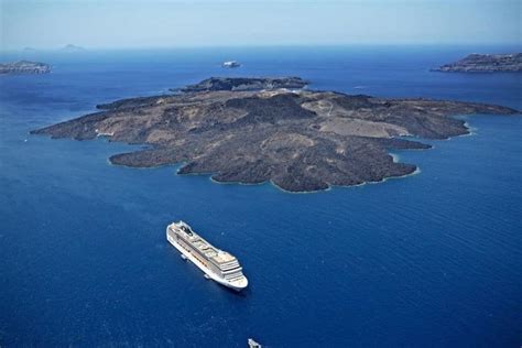 Greece Prepares A 'protection Plan' For Possible Volcano Eruption In Santorini