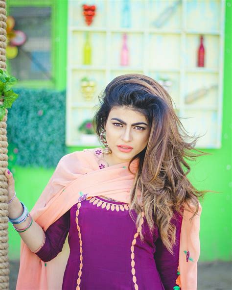 Nav jivan | Punjabi girls, Punjabi models, Clothes