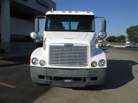 2001 FREIGHTLINER CENTURY CLASS : ST8332 | SelecTrucks of Omaha