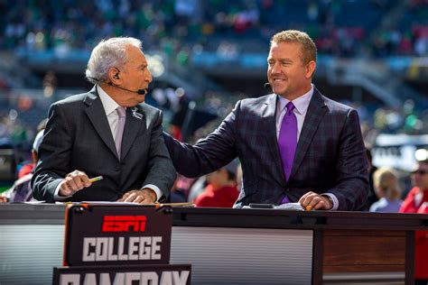 College football on TV survey 2022: ESPN vs. Fox, best announcers and ...