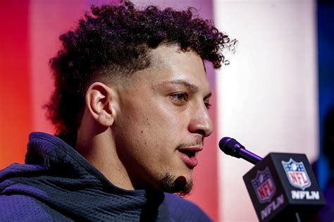 NFL: Chiefs' quarterback Mahomes earns second MVP award – Filipino News