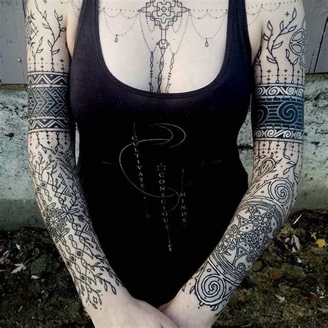 WEBSTA @ watsunatkinsun | Tattoos, Druid tattoo, Geometric tattoo