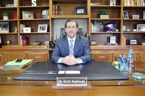 Huntsville ISD board votes to extend superintendent's contract | Local ...