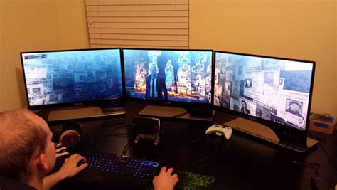 30 Coolest and Inspiring Multi monitor Gaming setups – Techverse