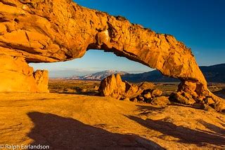 The Sun Sets and Shadows Advance | An arch in Grand Staircas… | Flickr