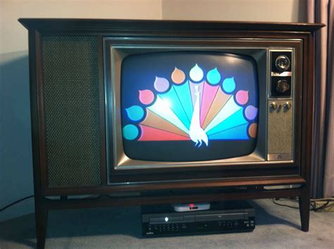 1966 Zenith 25 inch color TV with a Danish modern cabinet | Vintage ...