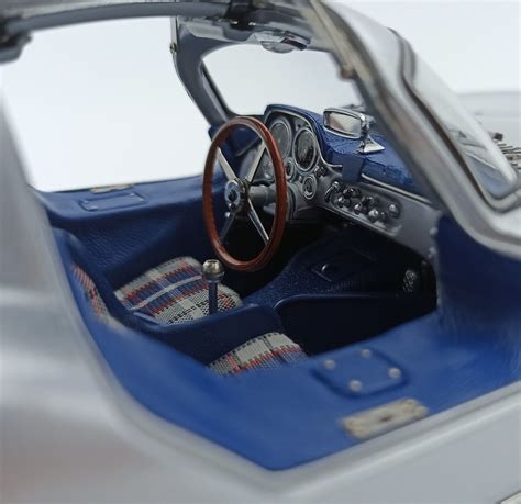 Mercedes-Benz 300 SLR Coupé 1955 blue interior in 1:18 scale by CMC