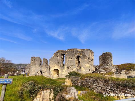 The Captivating Valkenburg Castle Ruins & Velvet Cave - GlobeTrove