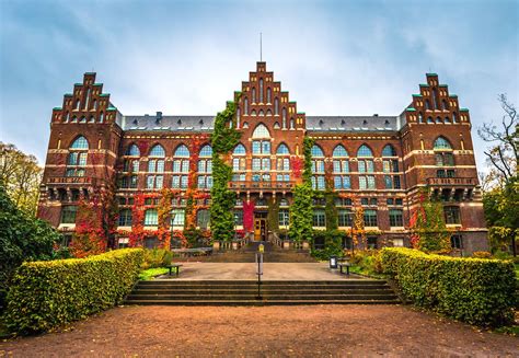 Beautiful universities in Europe | 813 TRAVEL