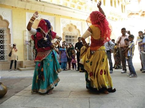 Jodhpur RIFF: Mirroring folk culture | Jodhpur, Fashion, Culture