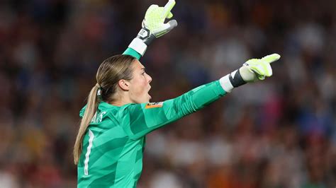 Who is Mary Earps, the England goalkeeper who saved Spain’s penalty in ...