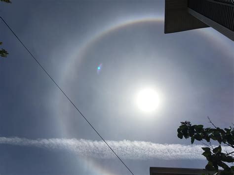 Did Anybody Else catch the 22 Degrees Halo yesterday? : r/Maine