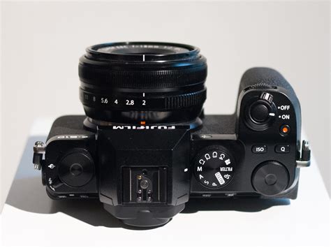 Fujifilm X-S10 APS-C Mirrorless Camera Review - Finding Range