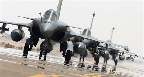 Showing off? French Air Force sends two jets on airstrikes on ISIL training camp in Syria ...