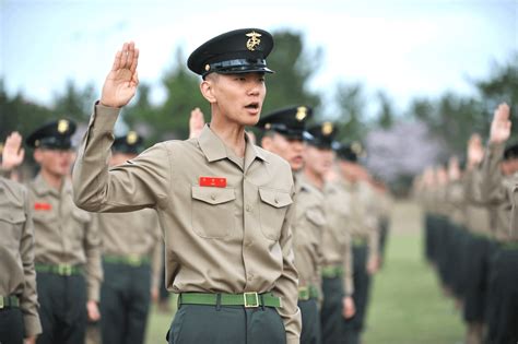 Fresh privates of the Republic of Korea Marine Corps take part in a graduation ceremony. [2048 × ...