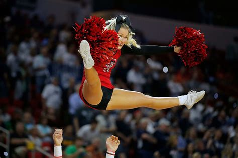 NCAA Tournament Cheerleaders: Midwest | Cheerleading, Raiders ...