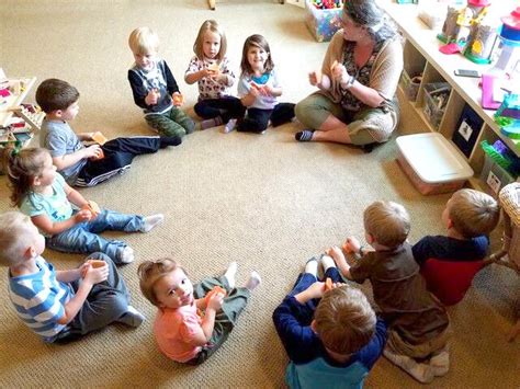 How to Host Circle Time | Preschool circle time, Circle time, Preschool routine