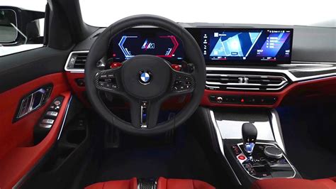 BMW M3 Touring 2023 - INTERIOR details (curved screen, M Carbon seats ...