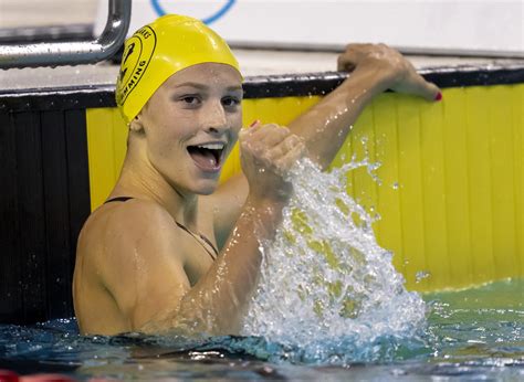 Summer McIntosh shatters another world record in pool