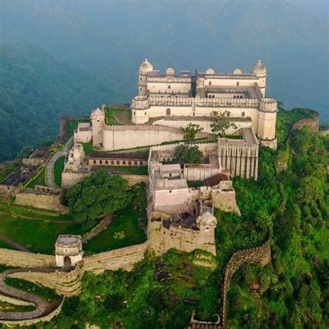 Kumbhalgarh Fort | Cool places to visit, Beautiful places to visit, Tourism