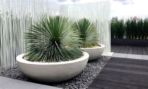 41 Modern Planter Box Ideas for Your Backyard Designs | Large garden pots, Large outdoor ...