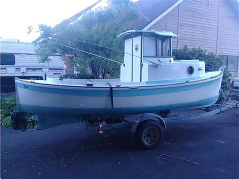 A 1981 18 footer Ranger Tug | Ranger tugs, Runabout boat, Boat