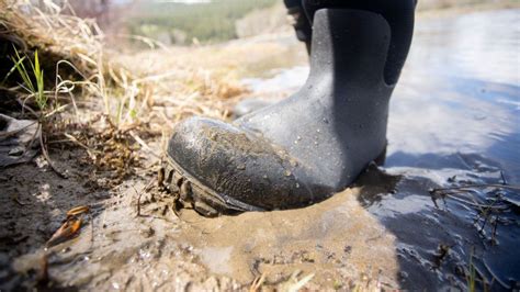 Hiking In Rain Boots: Are Rubber Boots Good for Hiking - RV Camp Gear