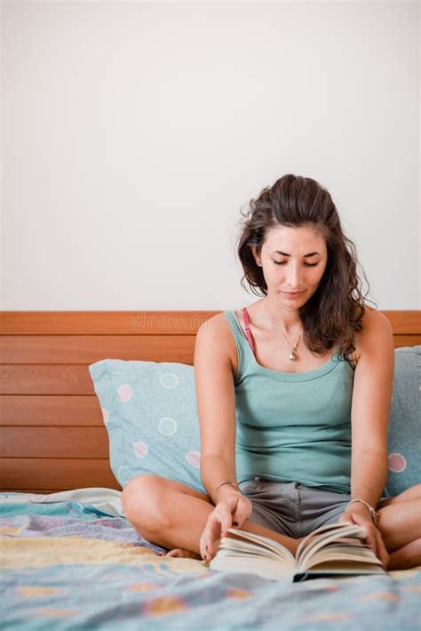 Beautiful Woman Reading in Bed Stock Image - Image of lifestyle, female: 32766729