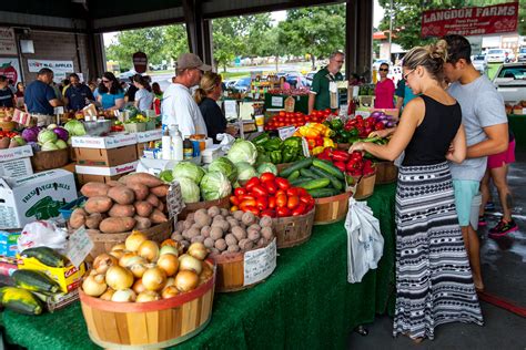 Five Reasons to Support North Carolina Farmers Markets – First Furrow