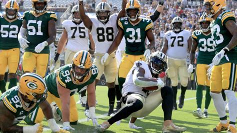 Green Bay Packers Crushed by New Orleans Saints - Sports Illustrated ...