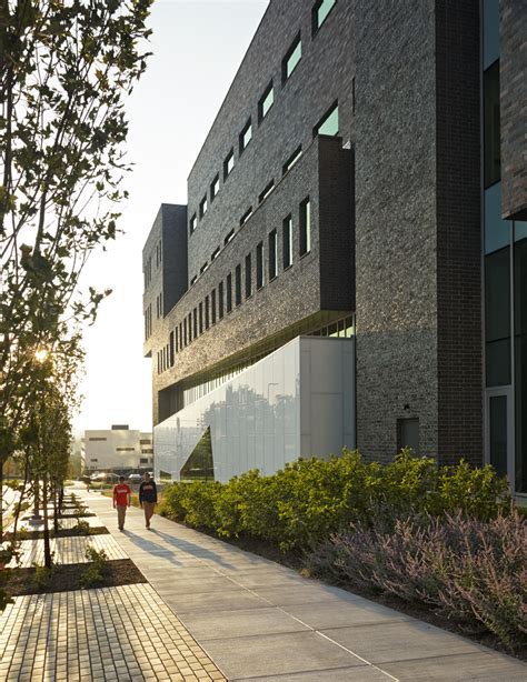 Gallery of Dineen Hall at Syracuse University College Of Law / Gluckman Tang Architects - 8