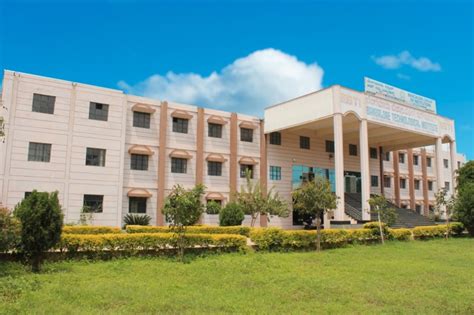 Top 20 Medical Colleges in Karnataka Latest List 2022 - College Chalo