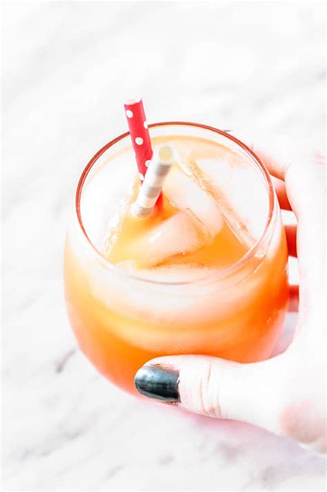 Festive and refreshing Sparkling Campari Orange cocktail - Imagelicious.com