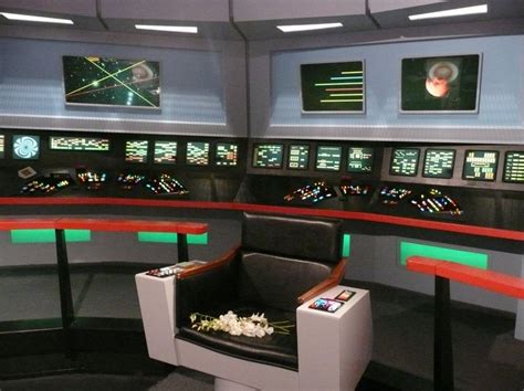 Bridge on the USS Enterprise NCC 1701 | Star trek, Star trek original ...